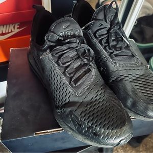 Nike Air Max 270 Triple Black size 10.5
